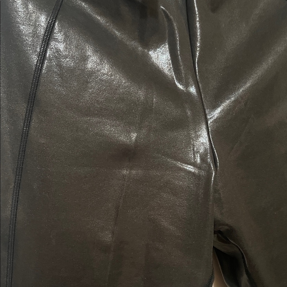 Black Shiny Activewear Set - Picture 7 of 9